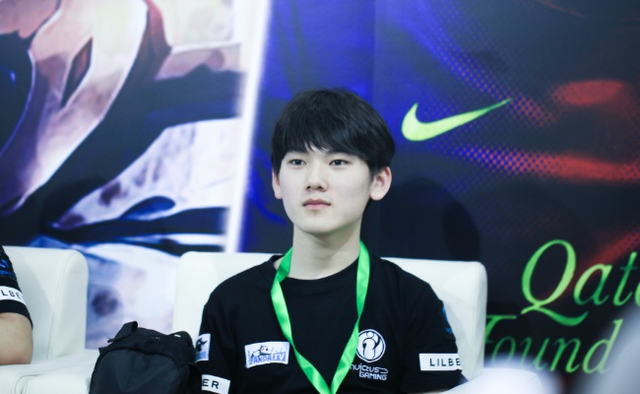 LLA赛后采访Faker：我觉得打游戏很有趣 再次和GEN交手很开心