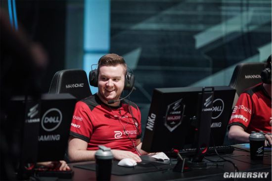 在战胜UP并且拿下第三局MVP后，Scout选手已经拿下2023LPL春季赛常规赛第17次MVP，刷新联赛常规赛MVP纪录