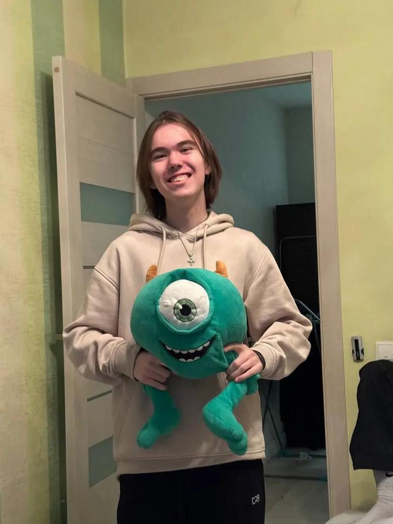 OG 从 Virtus.pro 租借 FL4MUS;