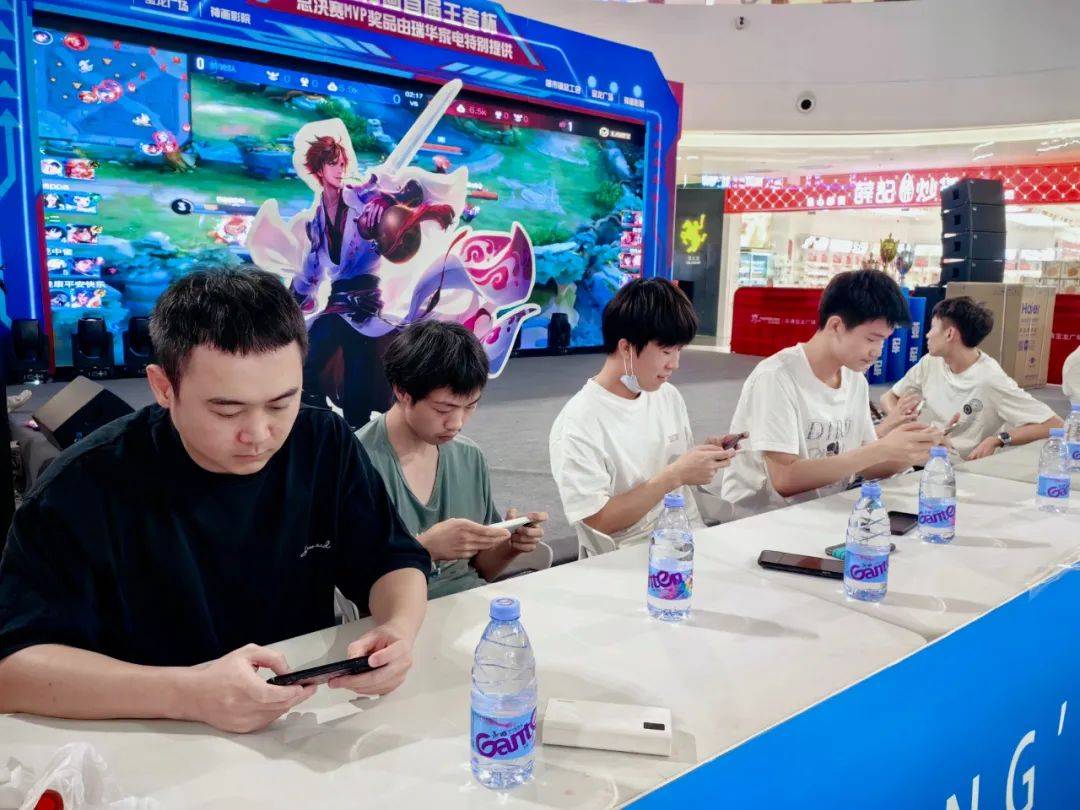 MSI四强赛程公布，RNG半决赛上演内战